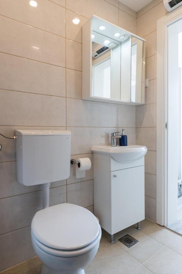 Apartment Semi *